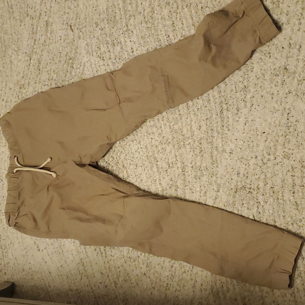 Men's  khaki color pants size 32